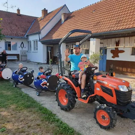 Rodinny Mayer Hétvégi ház *